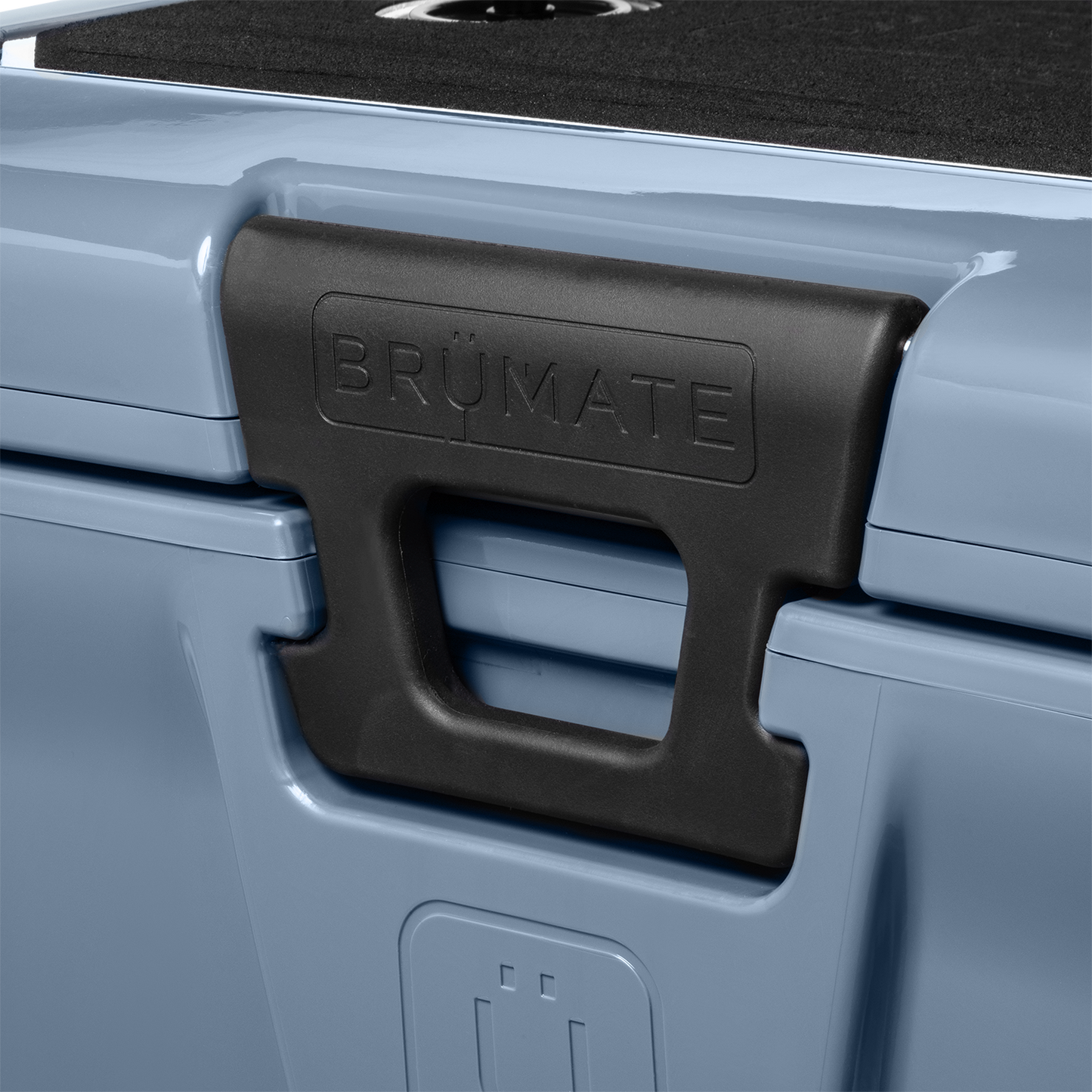 brutank-20qt-f2 BruTank-20-Denim-Latch.png