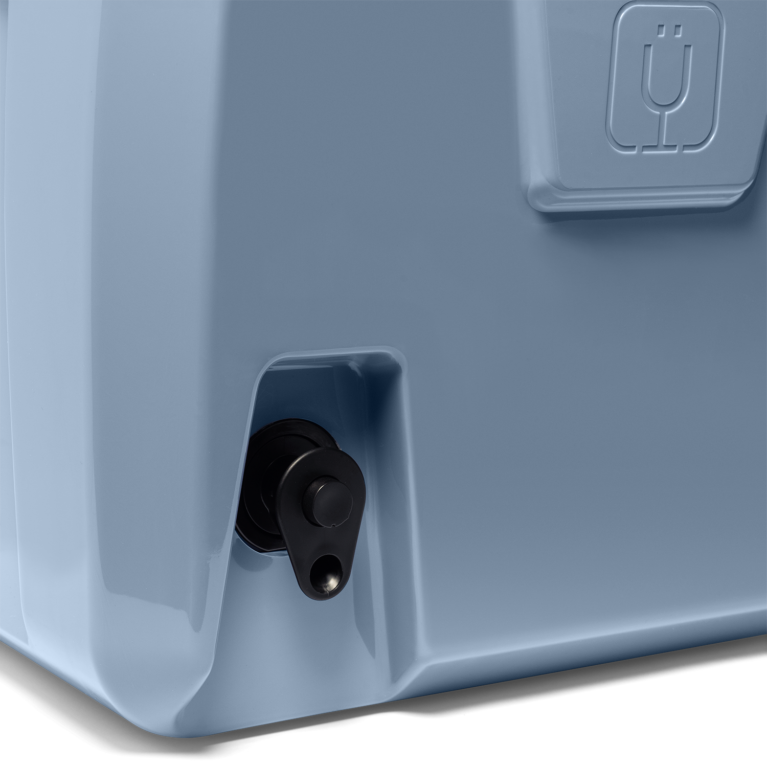 brutank-20qt-f2 BruTank-20-Denim-Tap.png