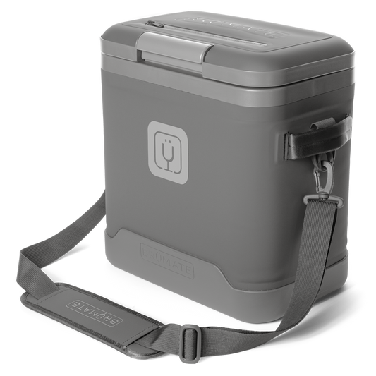 magpack-18-can-w7 magpack_18_graphite_front_strap.png